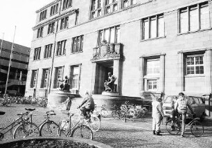 Freiburg im Breisgau: Eingang des KG II