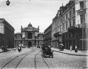 Theater : Blick auf das Theatergebäude in Odessa