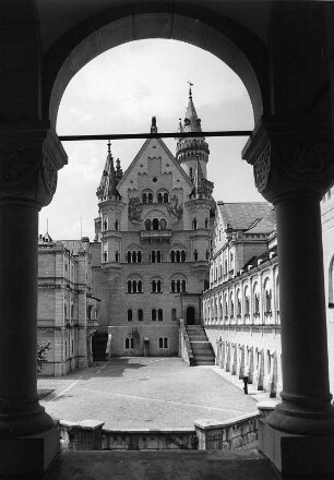 Schwangau-Hohenschwangau. Schloß Neuschwanstein (1869-1899; C. Jank, E. Riedel, G. v. Dollmann). Palas und Ritterhaus