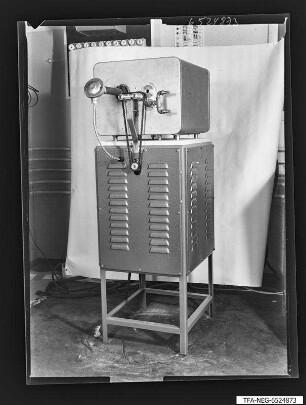 Ofen zum Anglasen M 1800, Rückseite, Foto 1965