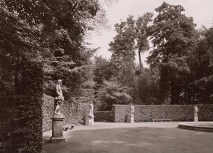Schloß Sanssouci, Fontänenrondell