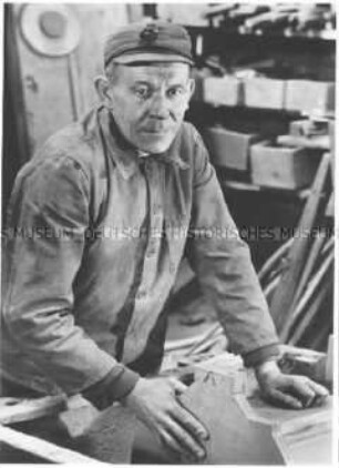 Großformer Otto Deder - aus der Reihe: Plamag-Gießerei Plauen - 1947-1948