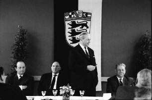 Freiburg: Regierungspräsidium; Pressekonferenz mit Ministerpräsident Kurt Georg Kiesinger; Kiesinger redend