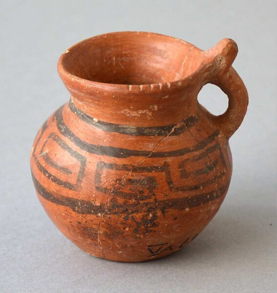 Clay jug (miniature)