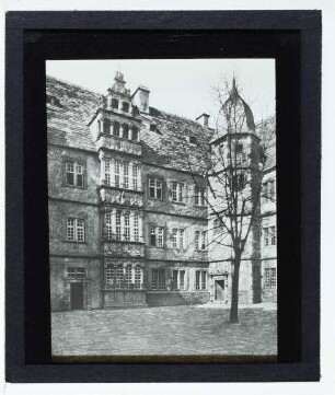 Kalletal, Schloss Varenholz : Hof