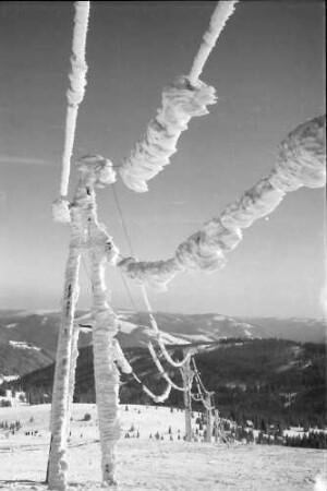 Feldberg: Vereiste Starkstromdrähte