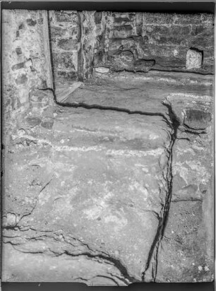 Alte Hofhaltung: Thomaskapelle, Ausgrabungen Fundament