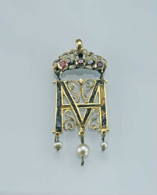 Anhänger mit Monogramm