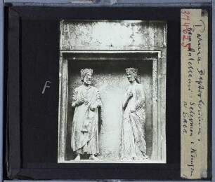 Parma, Baptisterium : Skulpturenpaar in Nische: Salomon und die Königin von Saba