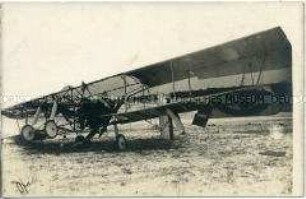 Abgestürztes französisches Flugzeug