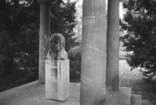 Denkmal für Friedrich Weinbrenner im Schlossgarten