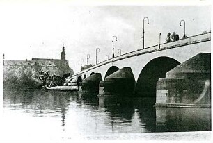 Grund, Peter; Frankfurt; Haus auf der Maininsel neben der Alten Brücke - Brücke