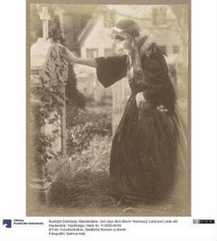 Altenländerin, Jork (aus dem Album "Hamburg: Land und Leute der Niederelbe", Nachträge)