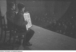 Zwickau, Freie Deutsche Jugend (FDJ), Kongress der Jugendaktivisten und Jugendbrigaden mit Adolf Hennecke, 21./22. November 1948