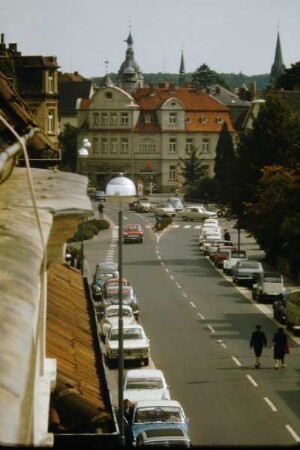 Detmold, Blick auf die Bielefelder Straße aus dem Fenster; farbig
