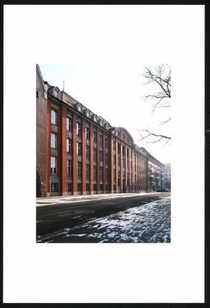 Landesversicherungsanstalt, Berlin: Fassadenansicht, 2009