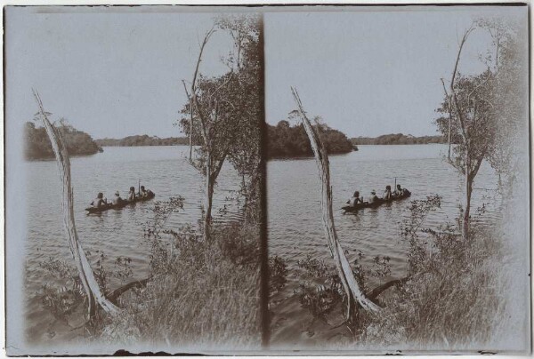 Traversée du lac à l'intérieur de l'île de Bananal