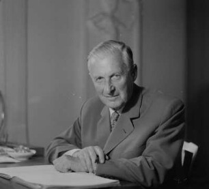 Porträt Herr Prof. Hugo Kuntze