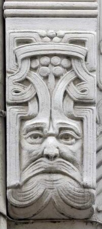 Maske und Ornamentik