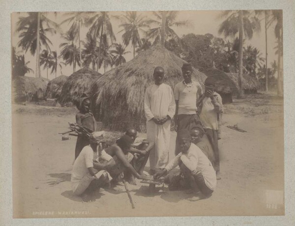 Playing Waniamvesi. 1898.