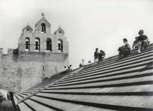 Glockenturm in St. Marie des la Mer, Wallfahrtskirche der Sinti und Roma