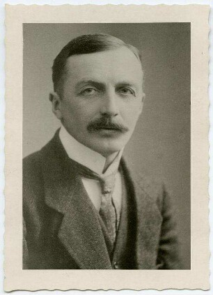 Poser und Groß-Naedlitz, Gerhard von