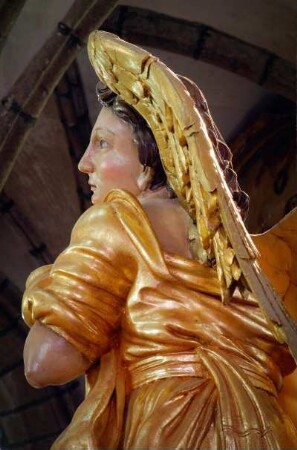 Frankreich. Basse Normandie. Manche. Granville. Kirche Notre Dame de Granville. Hauptaltar. Anbetender Engel. Detail