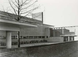 Hilversum, Eemnesserweg 107. Johannes-Calvijn-Schule (1929; W. M. Dudok)