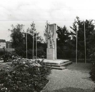 Denkmal und Ehrenhain für die Opfer des Faschismus