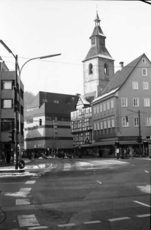 Nagold: Straße mit Remigiuskirche