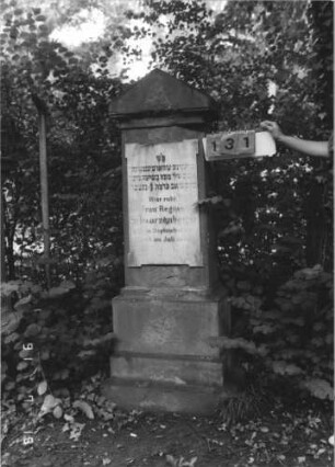 Grabstein 131 [Hahn S. 194 Grab-Nr. 86]