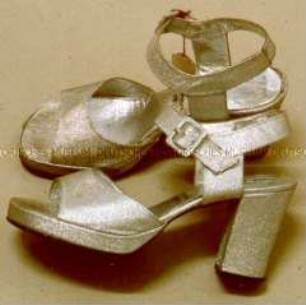 Sandalen (1 Paar)