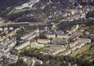 Stadtteil westlich vom Güterbahnhof, Kleingartenanlage und Gebäude der Florena Cosmetic GmbH
