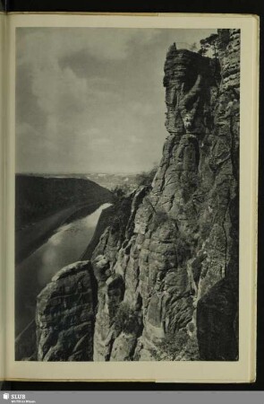 Das Elbtal zwischen Wehlen und Rathen mit der Bastei