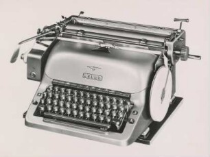 Schreibmaschine Standard Universal mit Randausgleichmaschine der Adlerwerke vorm. Heinrich Kleyer