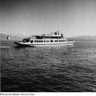 Bodensee bei Lindau, Passagiermotorschiff Thurgau