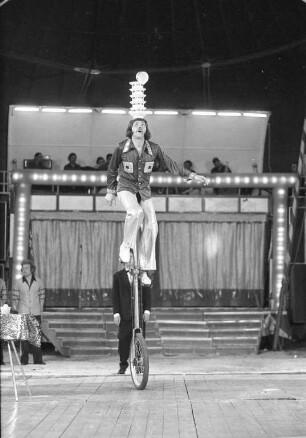 Gastspiel des Circus Carl Althoff auf dem Karlsruher Messplatz