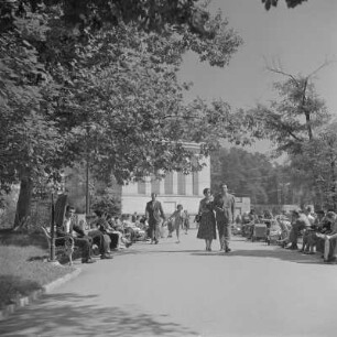 Stadtzentrum und Park am Georgi-Dimitroff-Mausoleum in Sofia