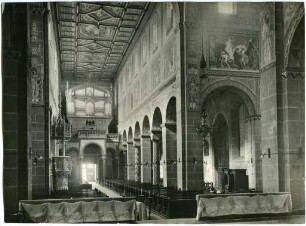 Innenansicht der katholischen Kirche Sankt Marien