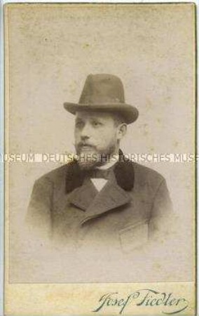 Porträt eines Mannes mit Hut, Carte de Visite