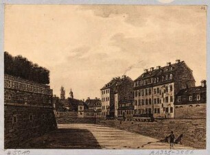 Blatt 22 von "Dresdens Festungswerke im Jahre 1811" vor der Demolierung: Blick von der Brücke am Wilsdruffer Tor (Wilsches Tor) nach Süden, links die Bastion Saturn, rechts die Häuser am Stadtgraben südlich des Wachhauses