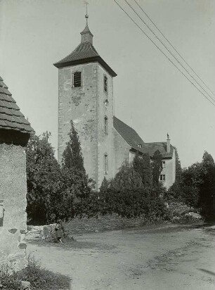 Bieberstein (Reinsberg-Bieberstein). Pfarrkirche (1676 erneuert; H. Stecher, Umbau 1723/1727, 1840, 1888). Ansicht von Südwest