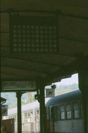 Tübingen Hbf. Bahnsteig Betriebsmeldeanlage