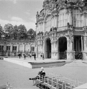 Zwinger Ballettprobe : Ballettprobe vor dem Wallpavillon im Dresdner Zwinger