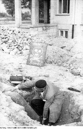 Konzert der "4 Brummers", Sammlung von Bombenfunden, Frauenporträts u. a., November 1965 - Februar 1966