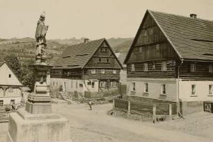Saubernitz (heute Zubrnice / Tschechien). Dorfplatz
