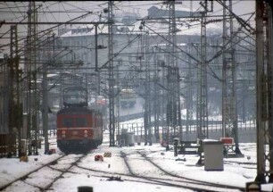 Stuttgart Hbf. Ausfahrt elTW 465 001