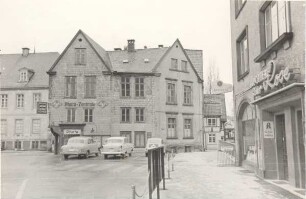 Eingang zum Wall. Detmold. Blick vom Hornschen Tor auf das Photogeschäft Römer zwischen Weinbergstraße und Wall (rechts)