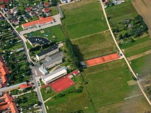 Gräfinau-Angstedt : Gräfinau-Angstedt. Hinter den Gärten