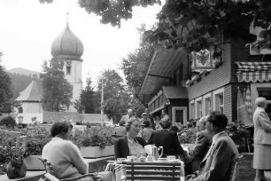 Hinterzarten: Gasthaus zum Adler und Kirche